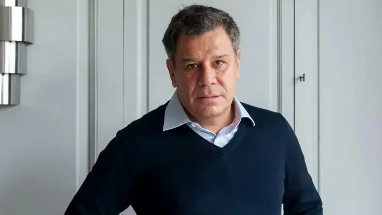 Manes acusó a Milei de seguir "la peor tradición de la casta" por el uso de la SIDE