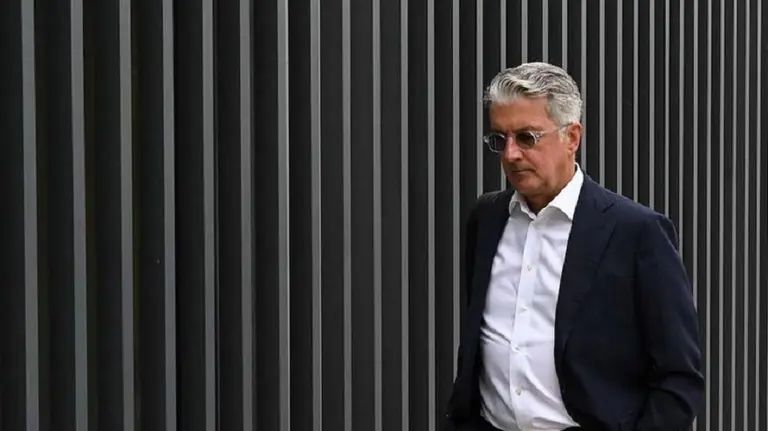 Condenan a ex director de Audi a 21 meses de prisión y pagar 1,2 millones de dolares por estafa