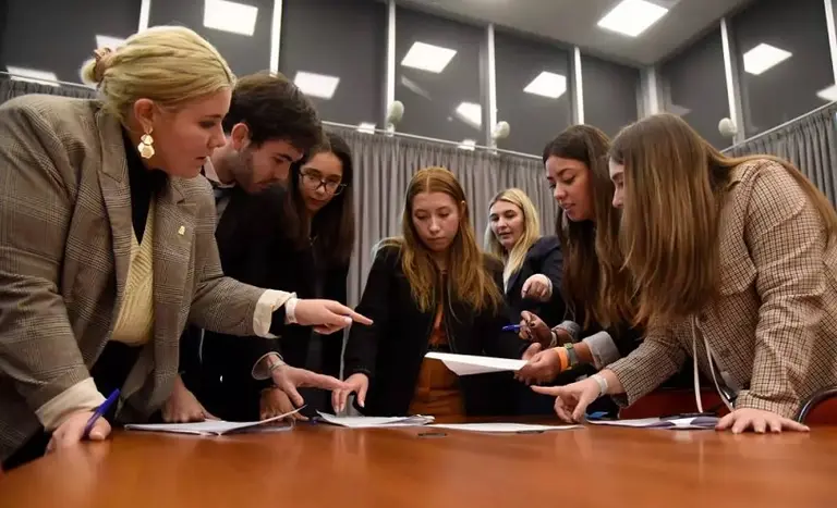 Con universitarios de todo el país y la región, comenzó en diputados el Programa "Cambio de Roles"