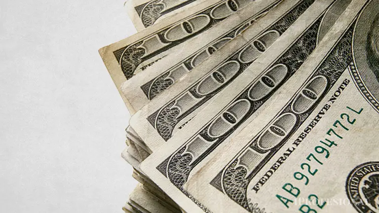 Qué es y cómo consigo el código SWIFT de mi banco