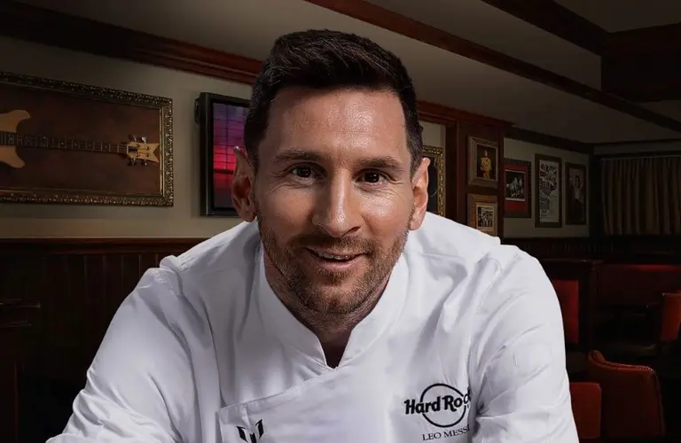 Messi cumple sueño y presenta su propia hamburguesa en una cadena global