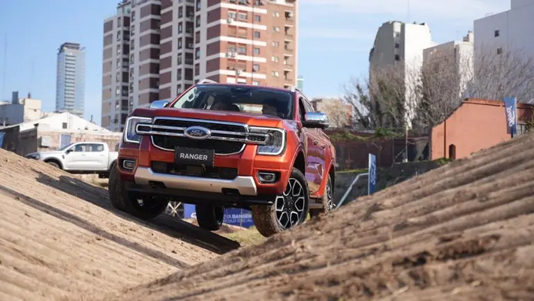 La nueva pick-up Ranger argentina se luce en La Rural con Ford como sponsor