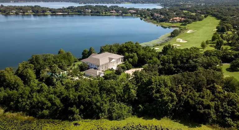 Mansion lewis lago escondido