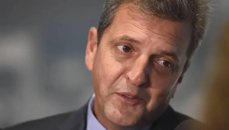 Massa aseguró que el FMI pedía 100% de devaluación y dijo que no renuncia: "Me quedo hasta el 10 de diciembre"