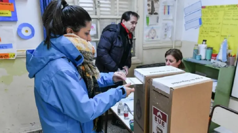 Este domingo se registró la segunda participación electoral más baja desde que existen PASO: qué porcentaje del padrón votó