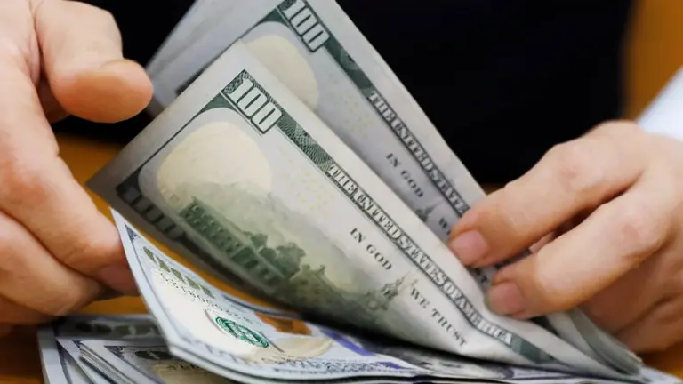 BCRA compró más de u$s1.200 millones en agosto: por qué el mercado prevé cambio de tendencia y más volatilidad