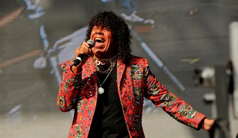 Internaron a la Mona Jiménez: sufrió un principio de ACV