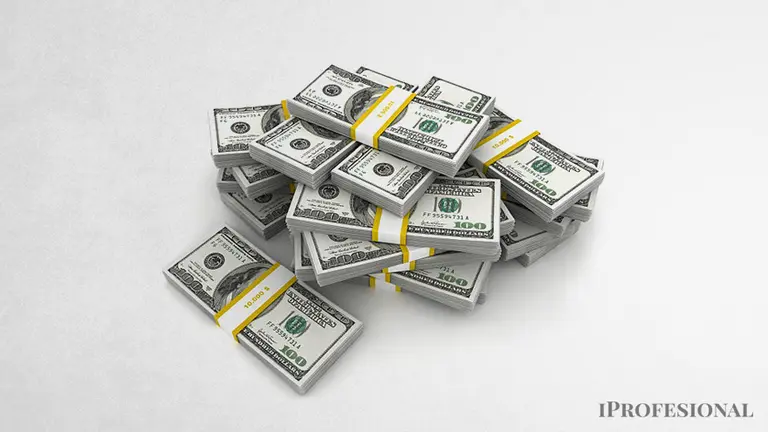 Cómo conservo dólares si me hacen una transferencia del exterior