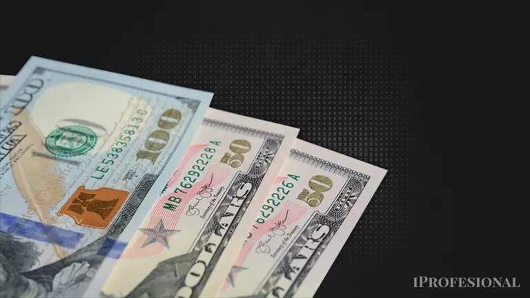 Cómo podés comprobar si un dólar es falso a simple vista, con solo tocarlo o con el celular