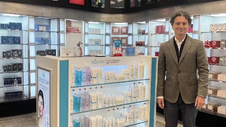 Renunció a un gran sueldo para crear su propia empresa dedicada al cuidado personal y la pegó