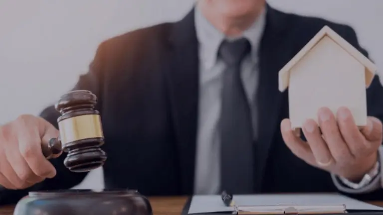 Dónde estudiar para Martillero Público en 2023 y cuántos años dura la carrera