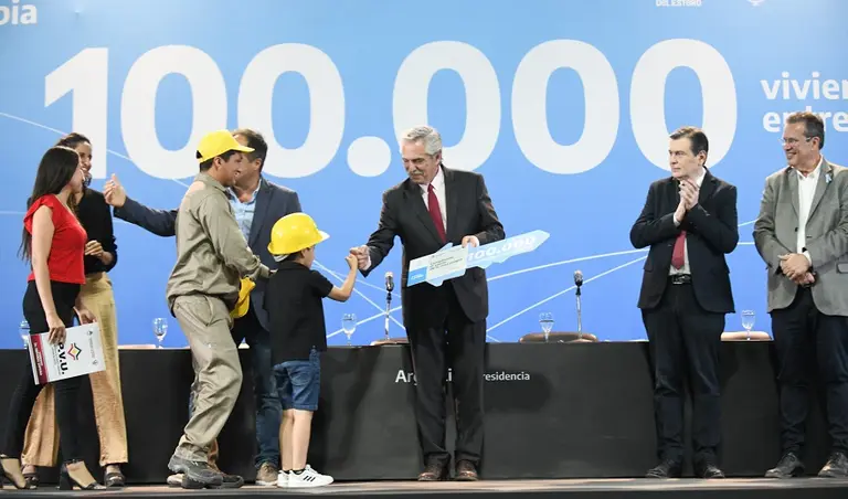 Procrear: el plan de viviendas que puede llevar a Alberto Fernández a Comodoro Py
