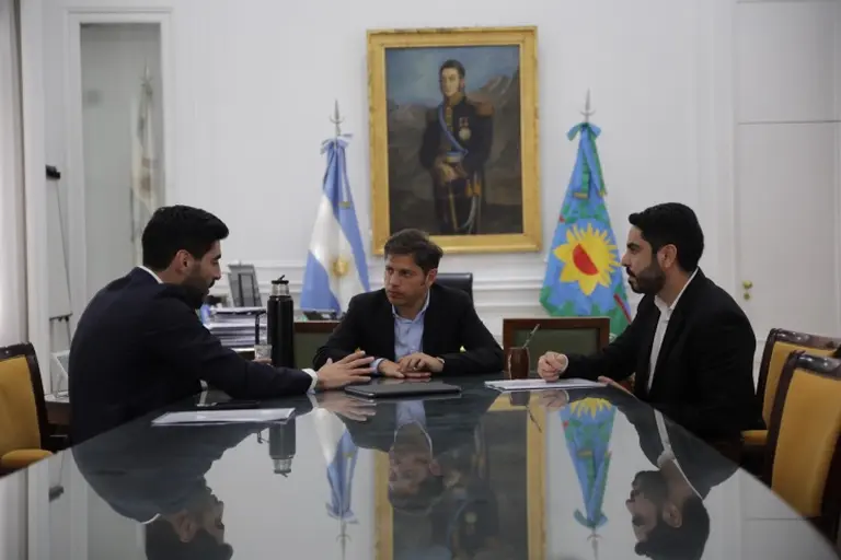 Kicillof recibió a Facundo Moyano: paz en los peajes y ¿alianza en la disputa contra Máximo Kirchner?