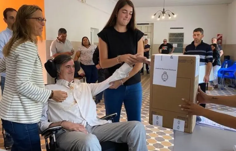 El emotivo voto de Esteban Bullrich en Junín: "Vamos que se puede"