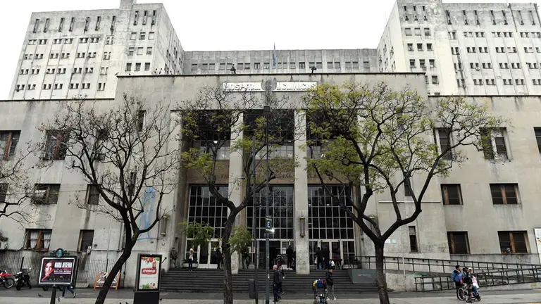 El proyecto busca evitar los denominados tours sanitarios