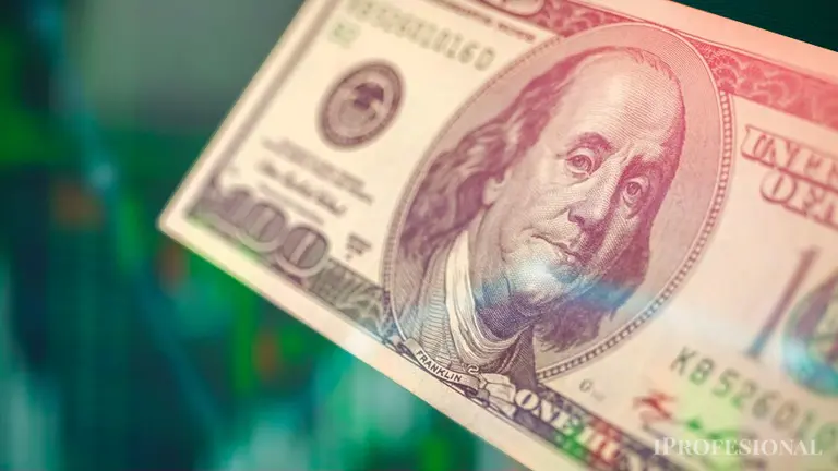 El dólar blue saltó a $990 y expertos anticiparon hasta cuando durará la calma