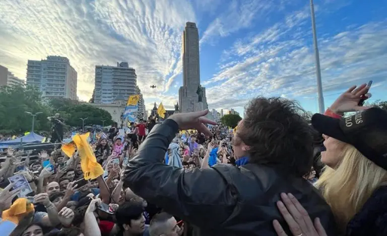Milei en Rosario: "¿De qué miedo hablamos si tenemos más del 40 por ciento de pobres?"