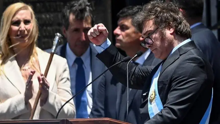 El presidente Milei advirtió que la situación en el corto plazo "empeorará" y que "no hay alternativa al ajuste y al shock"