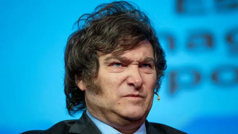 DNU de Javier Milei: presentaron el primer amparo ante la Justicia por considerarlo inconstitucional