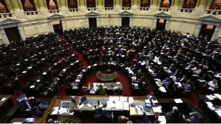 La sesión por la Ley ómnibus en Diputados será el próximo martes: qué quiere negociar el Gobierno