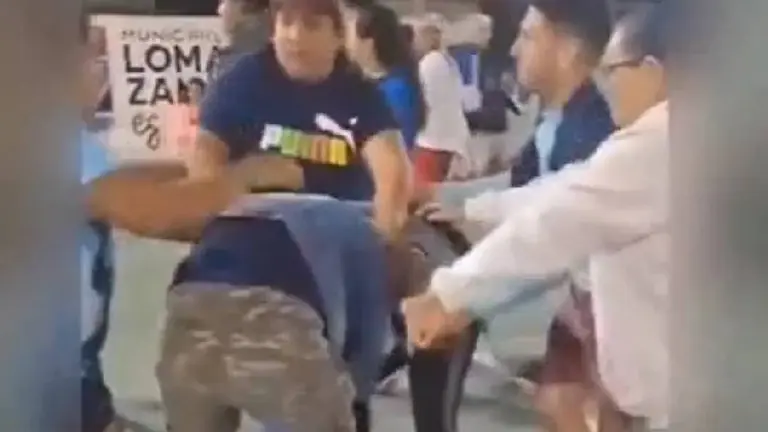 Video | Una diputada de Unión por la Patria, a las piñas en un partido de fútbol: su insólita respuesta