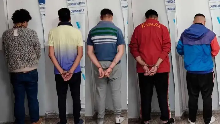 Cómo funciona la mafia de vendedores ambulantes en la Costa Argentina