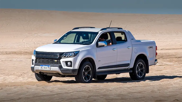 Chevrolet exhibe en Cariló toda su gama de vehículos, la gran Silverado y un modelo eléctrico