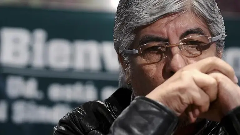 El regreso de un clásico argentino: los libertarios recurren al "techo Moyano" para topear suba salarial