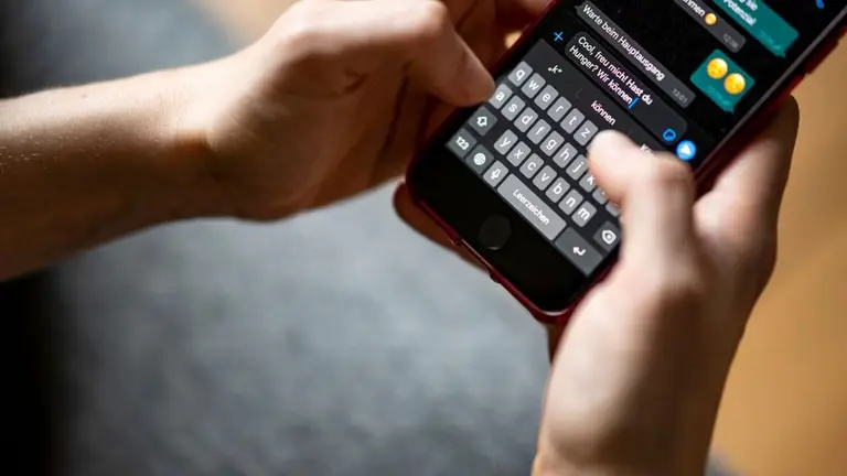 Cómo roban tu cuenta de WhatsApp con tu número de celular