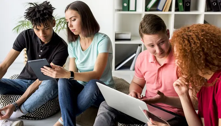 Summer Trainees: por qué son tendencia y cómo ayudan a promover el talento joven