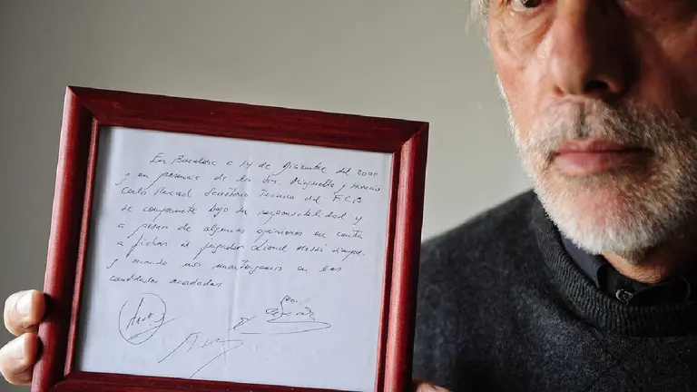 Subastan la servilleta del primer contrato de Messi con el Barcelona: esperan millonaria cifra
