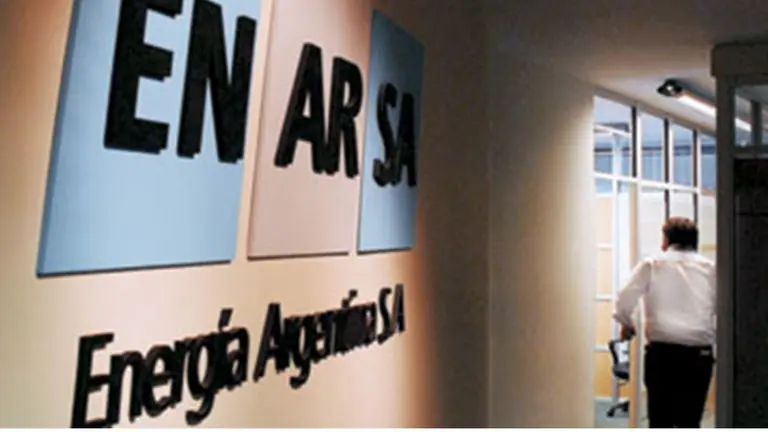 La motosierra no para: el Gobierno inició la privatización de ENARSA