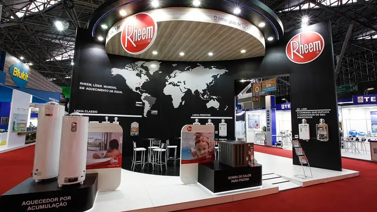 Por deuda en dólares, se desploman los ingresos de Rheem y pone en riesgo a su grupo propietario