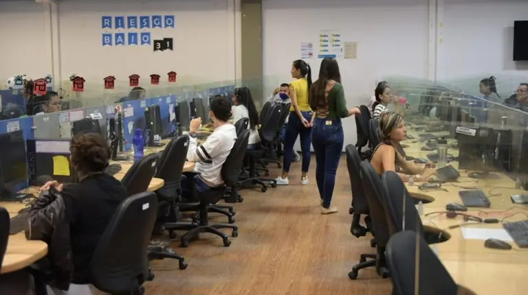 Suba de sueldo para empleados de Call Center: cuánta plata ganarán por mes