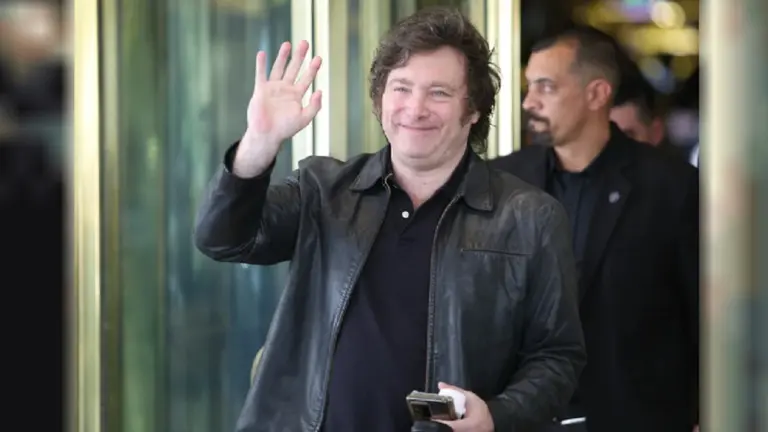 Milei, sin filtro: "Abanderados de la República guardan silencio por un gobernador que mete presos a tuiteros que le dicen cornudo"