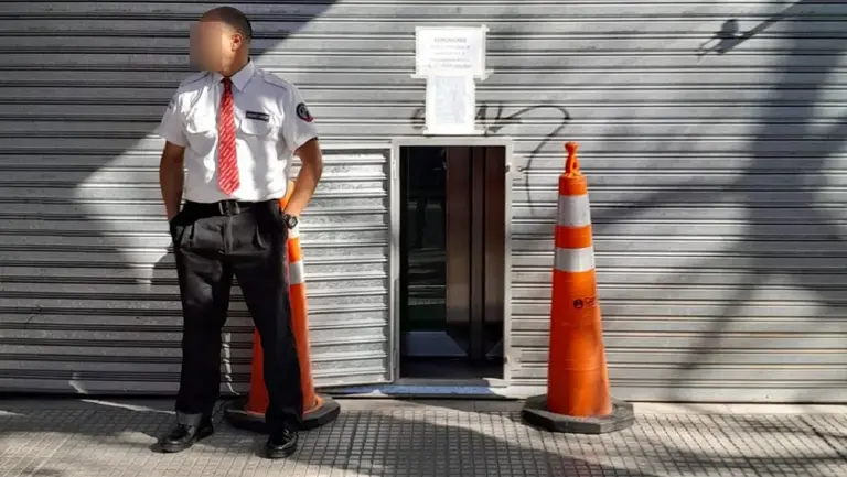 America TV cerró las puertas del canal, prohibió la entrada de los empleados y denuncia un boicot de los trabajadores