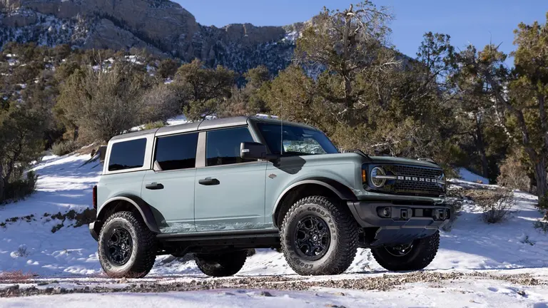 Ford Bronco ya se vende en Argentina, el todoterreno más extremo del segmento: precio y características