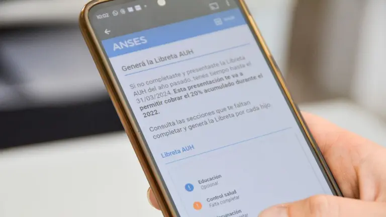 ANSES: hasta cuándo hay tiempo para presentar la libreta AUH 2023 y cómo hacerlo paso a paso