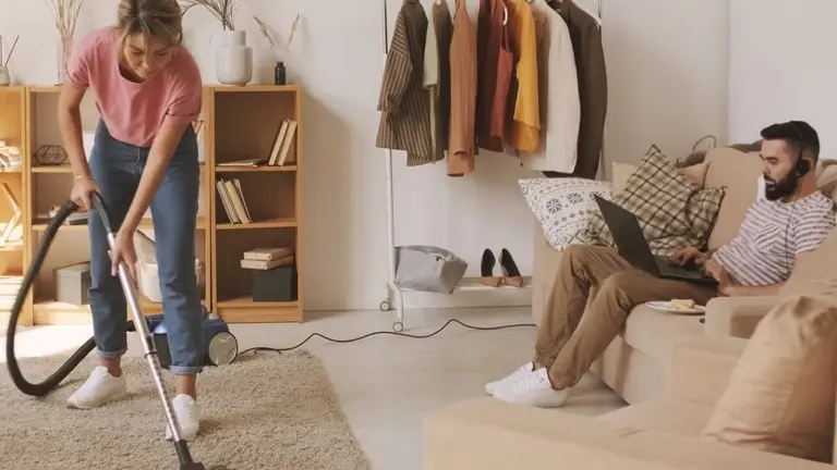 Desigualdad de género en el hogar: un problema común con poca visibilidad