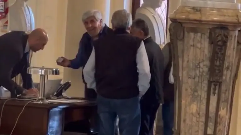 Máxima expectativa: terminó la reunión entre el Gobierno y la CGT por la reforma laboral y la amenaza de paro