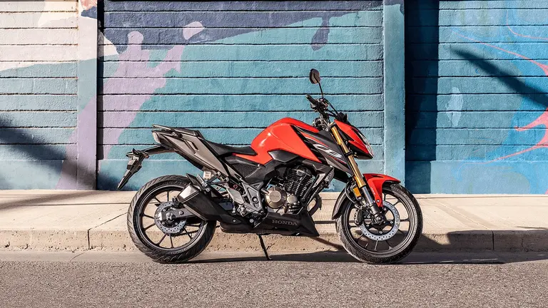 Los motos Honda se pueden financiar en pesos, hasta en 12 meses y con tasa 0%: modelos disponibles y precios