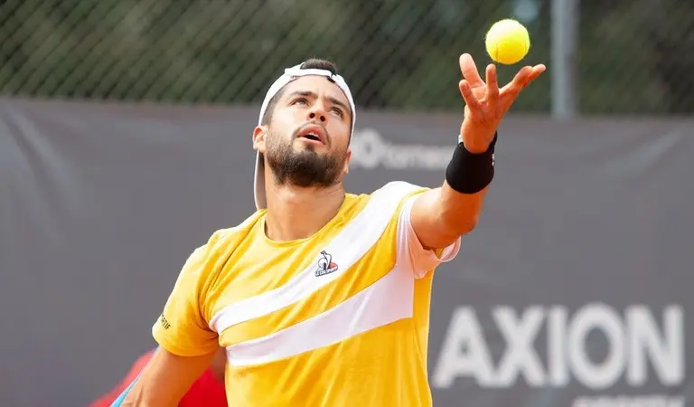 Es tenista argentino profesional y la lucha cada día para no perder plata: "Apenas sobrevivo"
