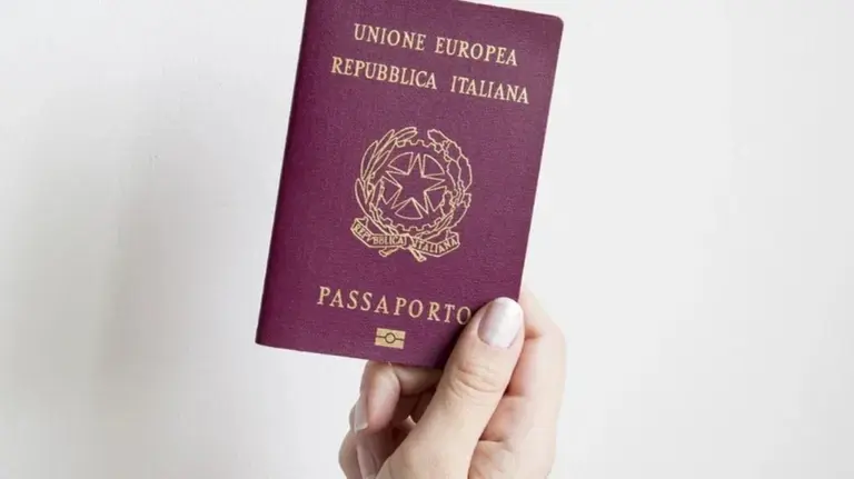 Pasaporte italiano