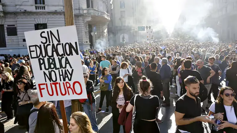 Por un paro de 72 horas, las universidades nacionales no reinician las clases