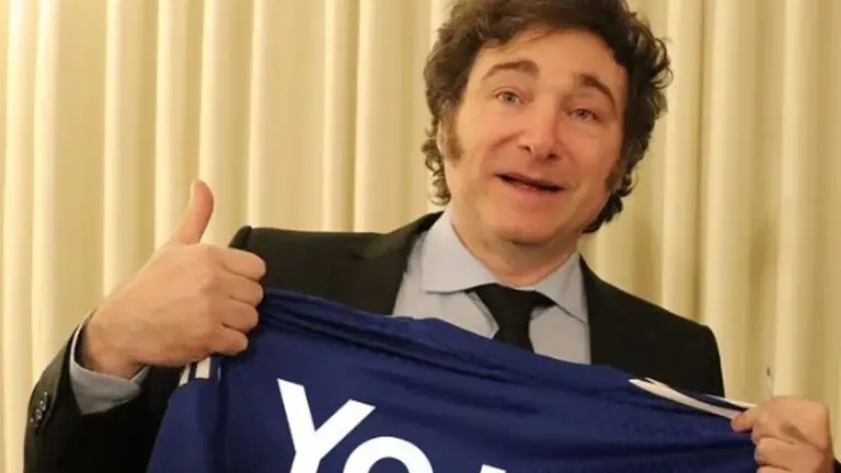 Con una foto en redes, Milei le mandó un fuerte mensaje a la CGT: "Yo no paro"