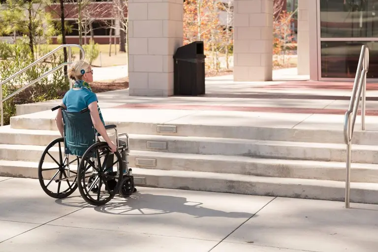 La justicia declaró nulo el Código de Edificación de  CABA tras el reclamo de personas con discapacidad