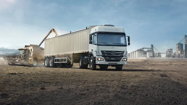 El Mercedes Benz Atego 1729 fabricado en Argentina es el camión más vendido