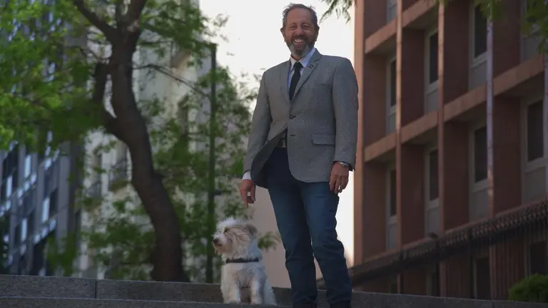 Comenzaron en el living de la casa y hoy son una marca registrada del mercado inmobiliario