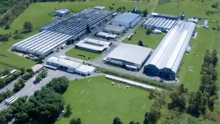 Empresa de grifería suspendió a 600 trabajadores, en medio de la caída de la construcción