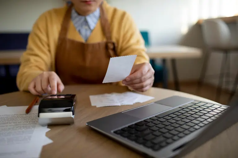 Qué retenciones debo practicar como receptor de  facturas M o A con la leyenda "operación sujeta a retención"